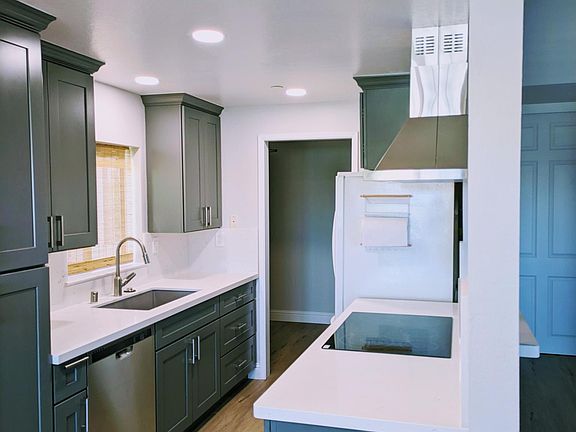 2nd image of 1090 Main St APT 409