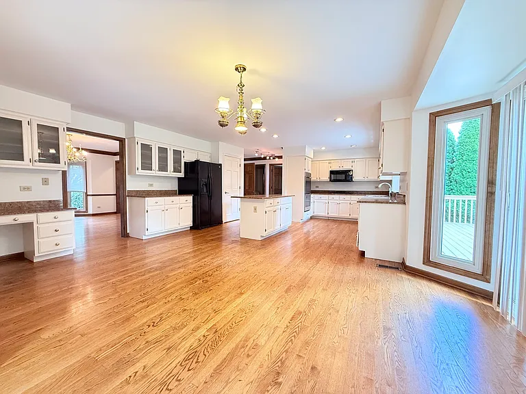 2318 River Woods Dr — Photo 13