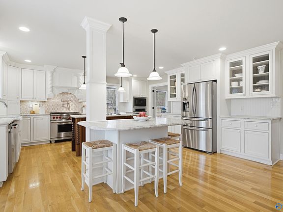 5th image of 119 Matt Phillips Rd NW