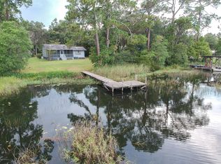 596 Higginbotham Lake Rd, Hawthorne, FL 32640