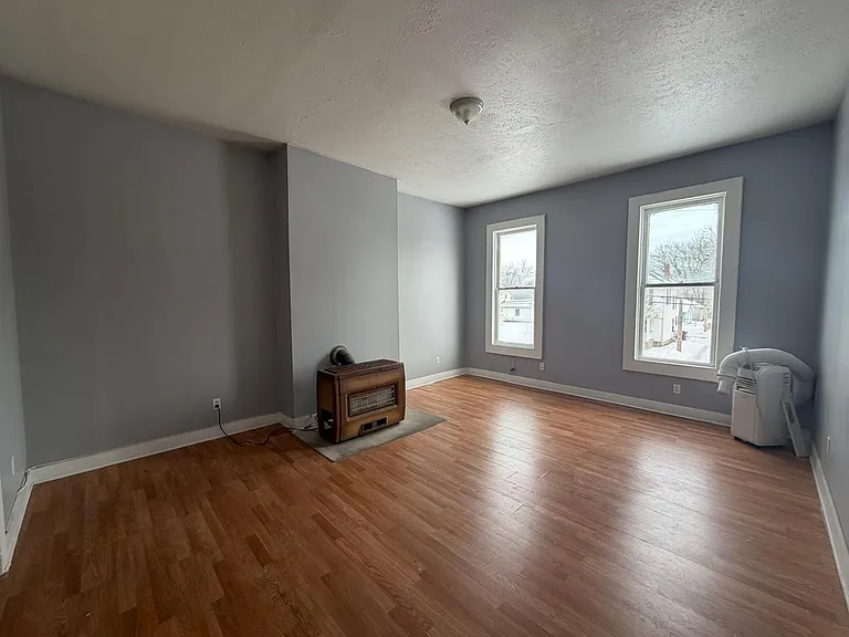 510-518 N College St — Photo 12
