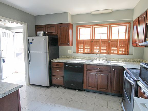 5th image of 6160 Strasburg Dr #62A