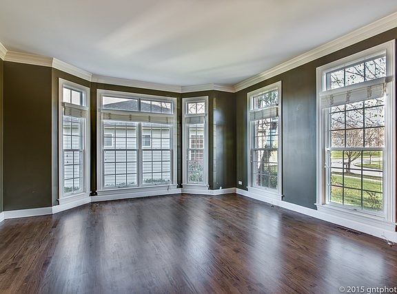 3rd image of 1005 Fox Chase Ln
