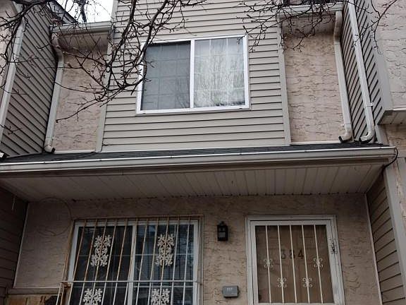 2nd image of 384 Skyline Dr
