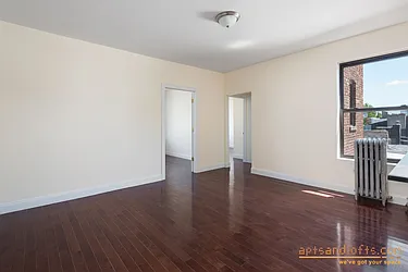 Rented by aptsandlofts.com