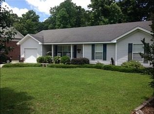 1741 N County Dr, Castle Hayne, NC 28429