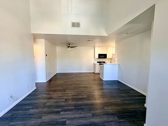 3rd image of 1377 Oakdale Ave #3
