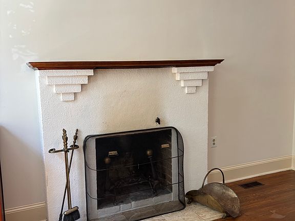 2nd image of 3533 W Pl NW