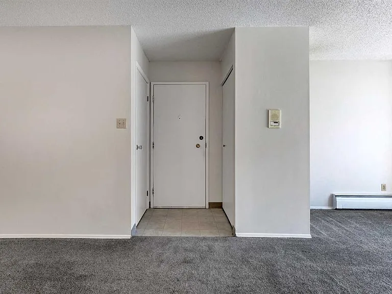 315 Southampton Dr SW #4201 — Photo 3