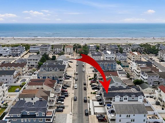 2nd image of 34 73rd St W Unit Sea