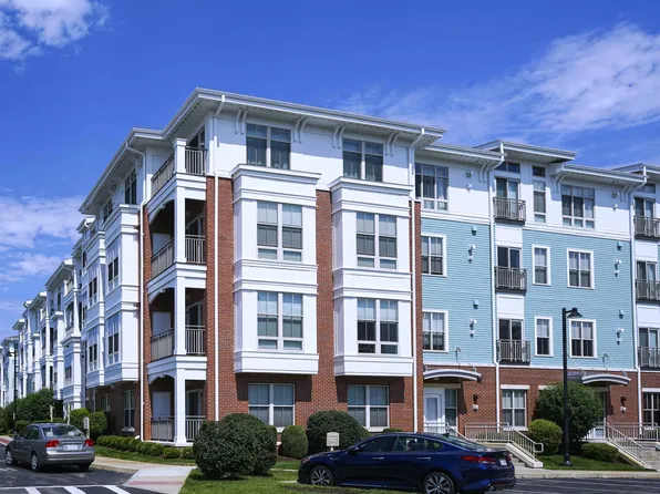 5 Repton Cir, Watertown, MA 02472