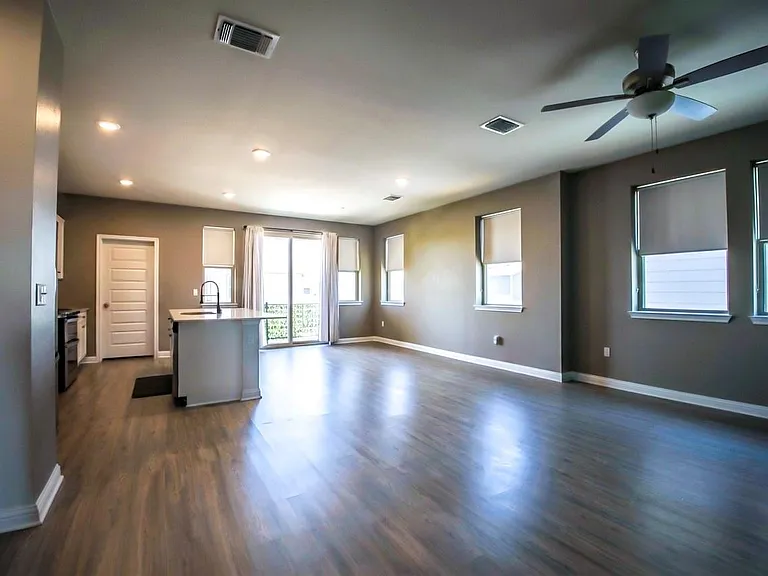 8306 Mandela Bnd — Photo 24
