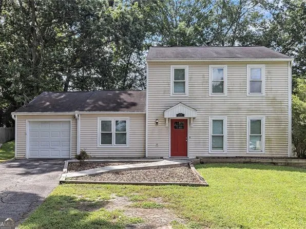 4595 Garden Hills Dr, Stone Mountain, GA 30083