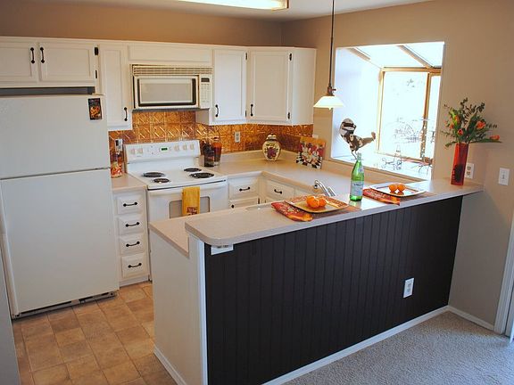 Kitchen with All Appliances