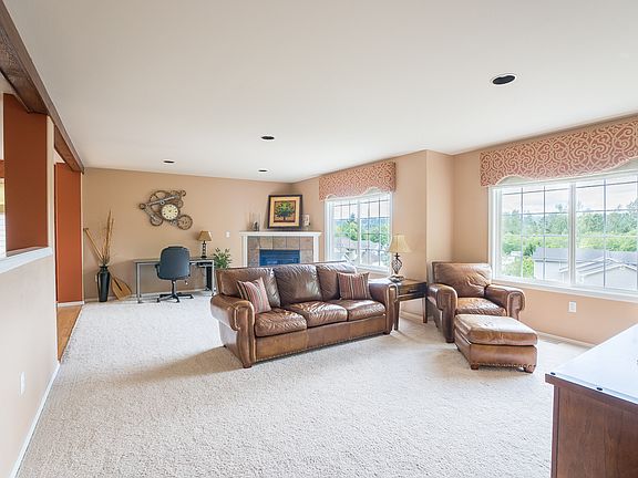 Living Room/Family Room