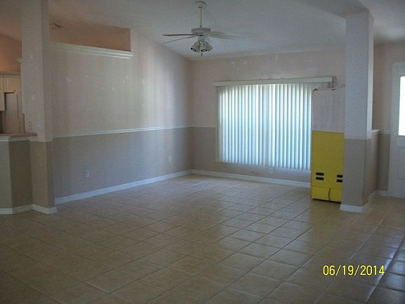 3rd image of 124 Foxhall Ln