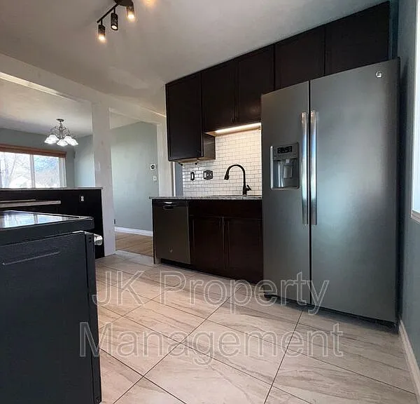 2416 4th Ave S — Photo 13