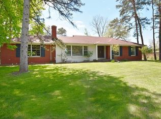 21885 W Thirteen Mile Rd, Beverly Hills, MI 48025