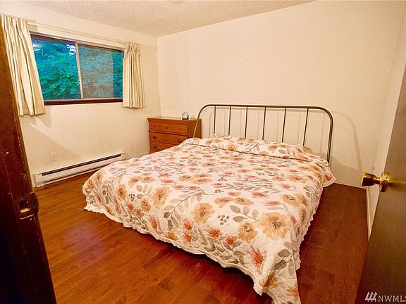 2nd image of 14712 Grace Ct NW