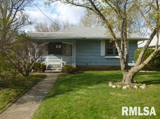 709 E Seneca Pl, Peoria, IL