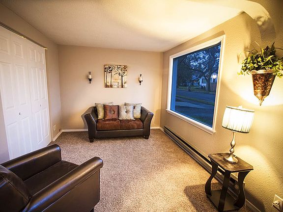 4th image of 2702 W Dalton Ave