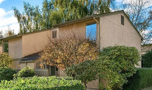 10037 NE 138th Pl #D8 Photo 1