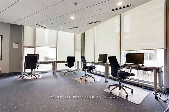 2181 Yonge St #1909 — Photo 6