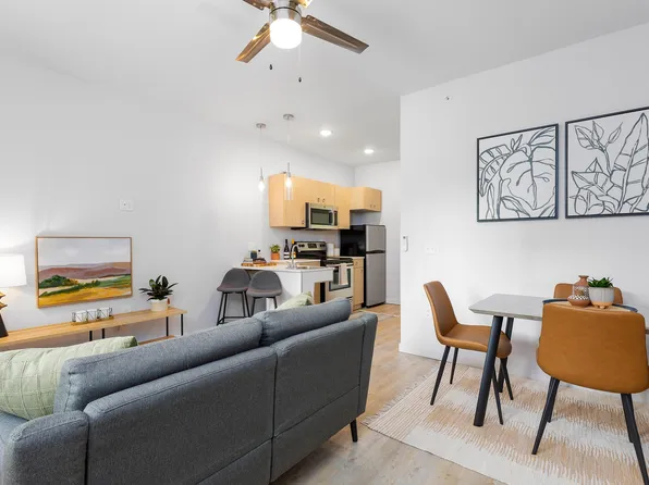 917 3rd St #8, Traverse City, MI 49684