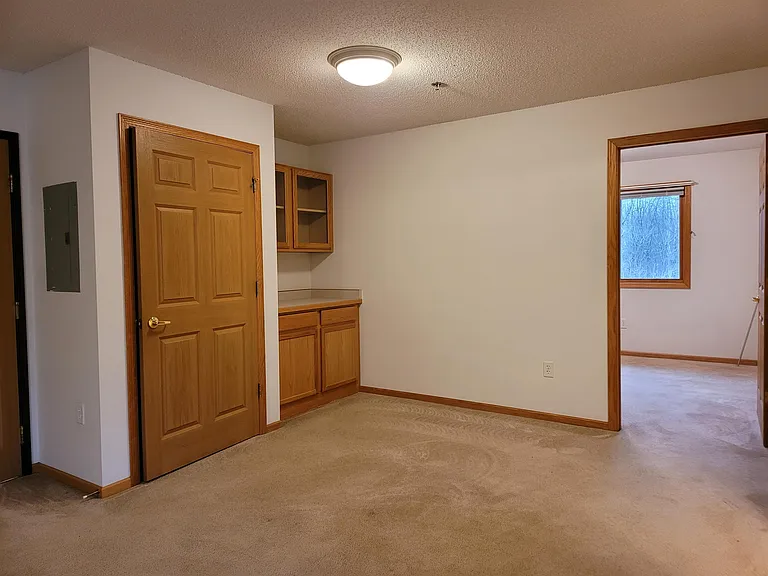 832 3rd St #10 — Photo 7