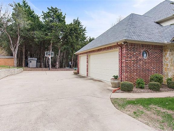 4th image of 310 River Mountain Ct