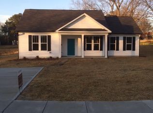 208 W Jones St NE, Fuquay Varina, NC 27526