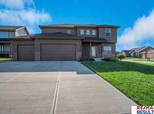 11213 Morgan Cir, Gretna, NE 68028