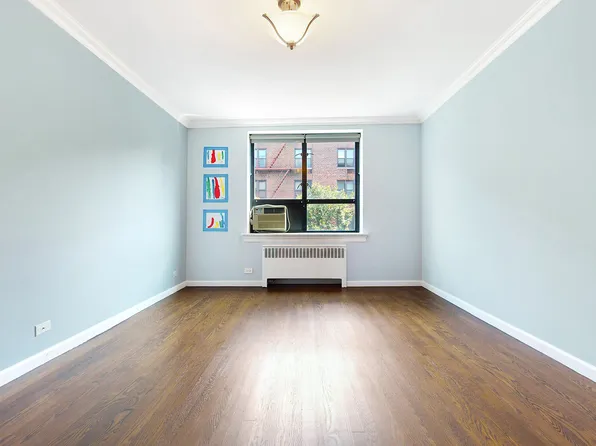 14 Bogardus Place image 7 of 17