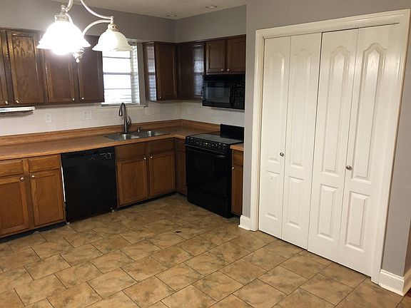 2nd image of 5033 Towering Oaks Ave