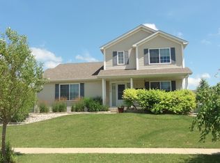 3419 Falcon View Rd SW, Cedar Rapids, IA 52404