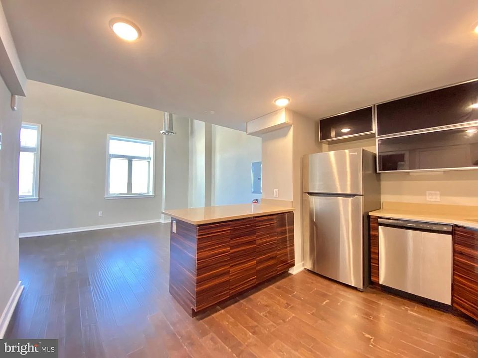 1st image of 1 W Main St #33