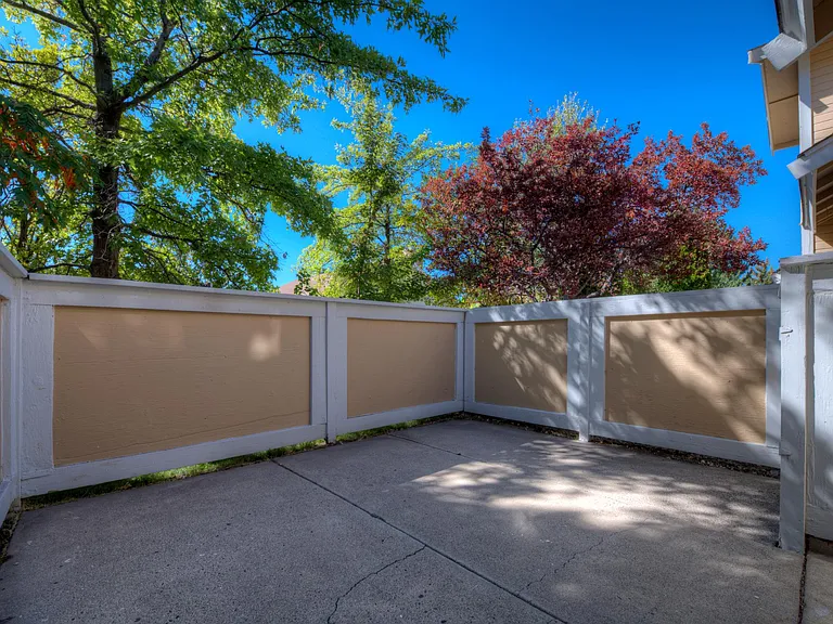6024 Conness Way — Photo 5
