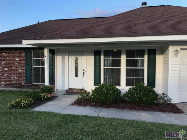 30430 Paul Dr, Walker, LA 70785