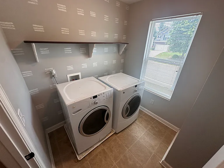511 Sebastian Dr — Photo 19