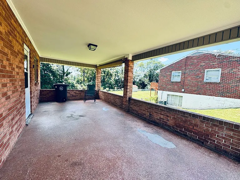 5930 Edgewood Ave — Photo 2