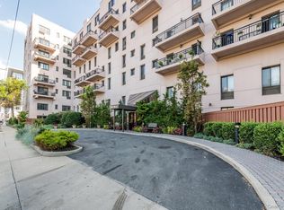 100 W Broadway #1E, Long Beach, NY 11561