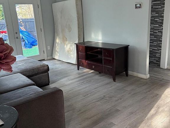 4th image of 11 Ridgewood Pl