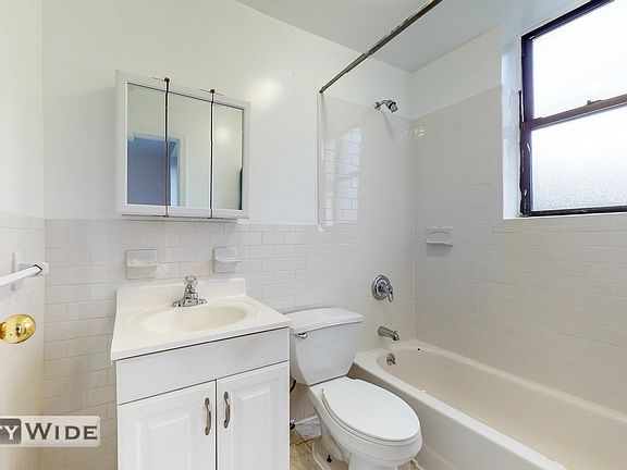 4th image of 218 E 89th St #5FW