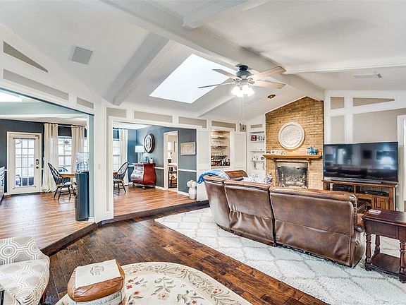 5th image of 3301 Brookshire Dr
