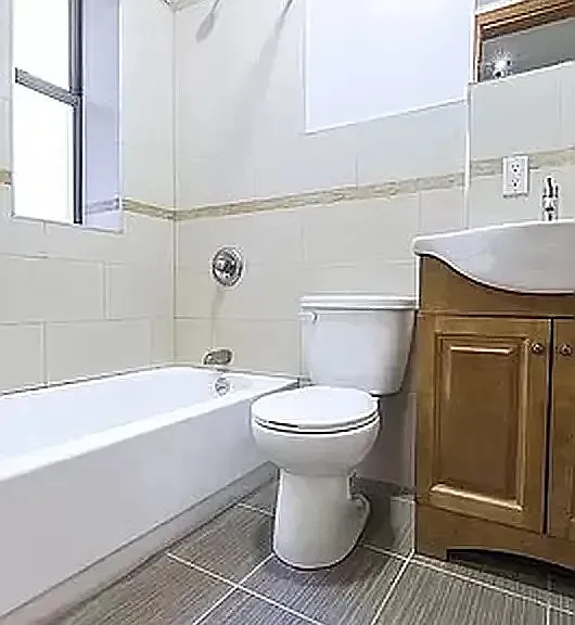 160 Sherman Ave #7 — Photo 4