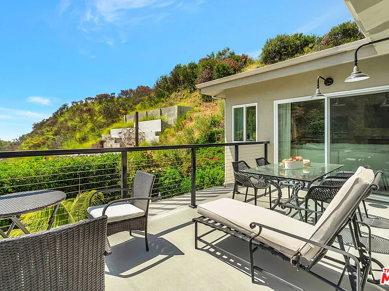3859 Rambla Pacifico — Photo 34