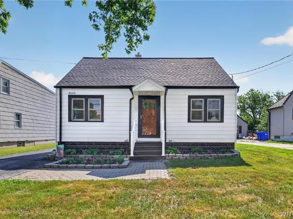 3093 Lyth Rd, Lackawanna, NY 14218