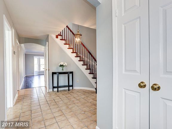 2nd image of 15331 Manor Village Ln