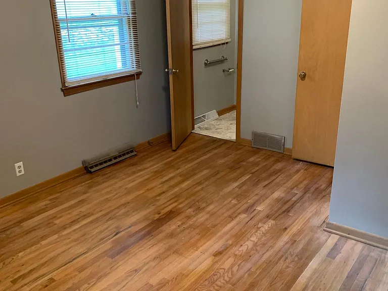 1605 Madison St — Photo 14