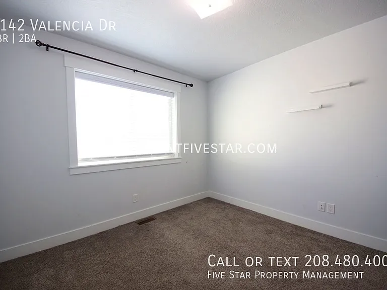 1142 Valencia Dr — Photo 11